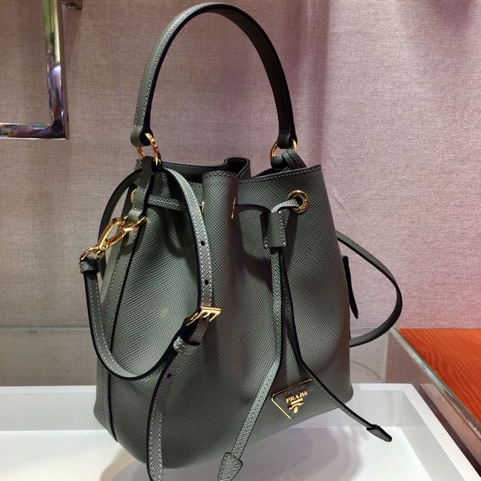 Pra*a bucket bags